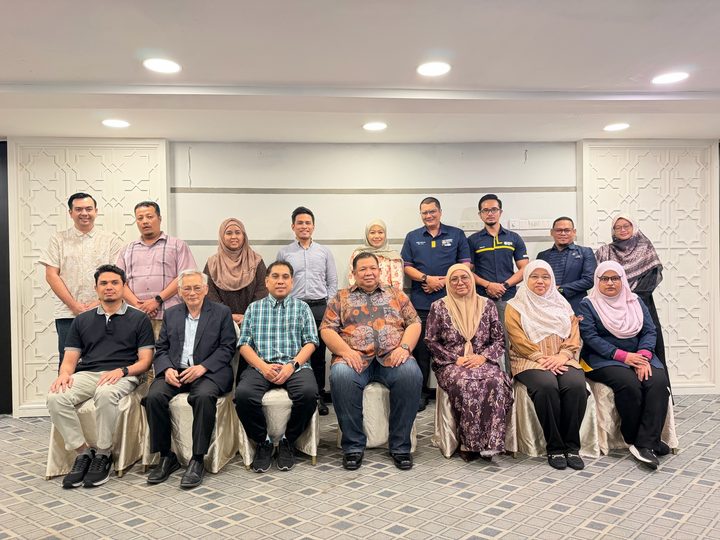 Gambar kenangan peserta Bengkel Validasi Instrumen dan Perancangan Pelaksanaan Kajian Kuantitatif Kajian Lelaki Budiman Negara
